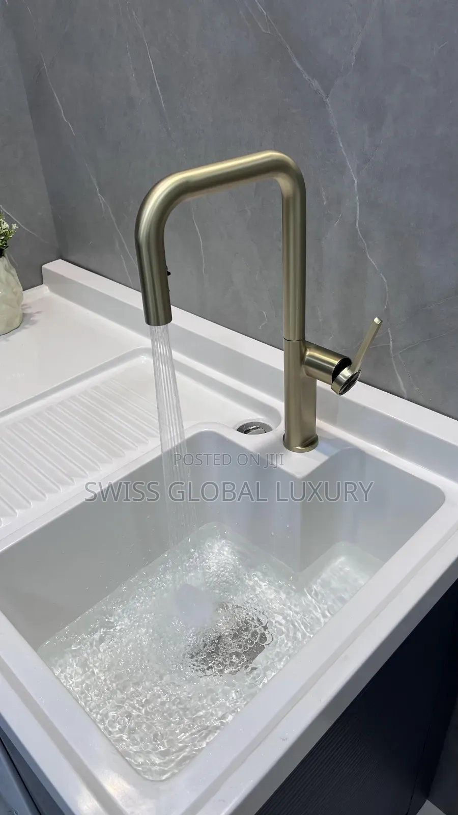 High Grade Luxury Kitchen Sink Mixer Tap