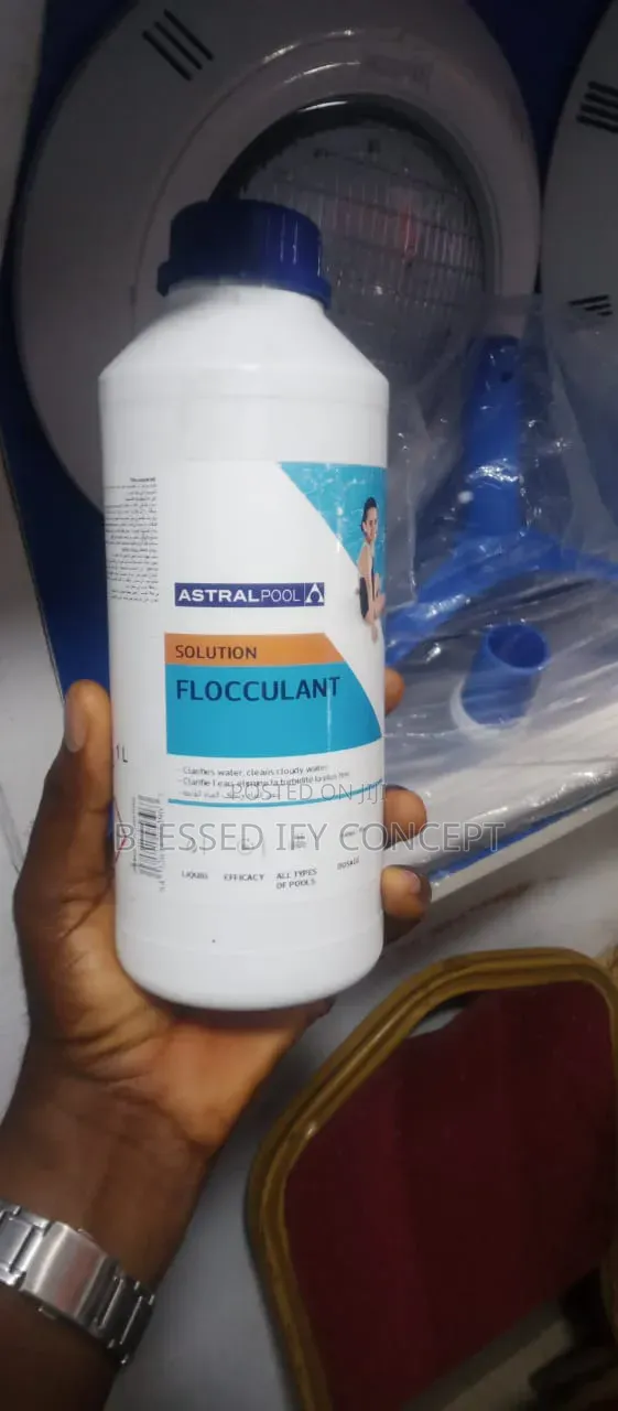 Astral Pool Solution Flocculant, for Swimming Pool Water Treatment
