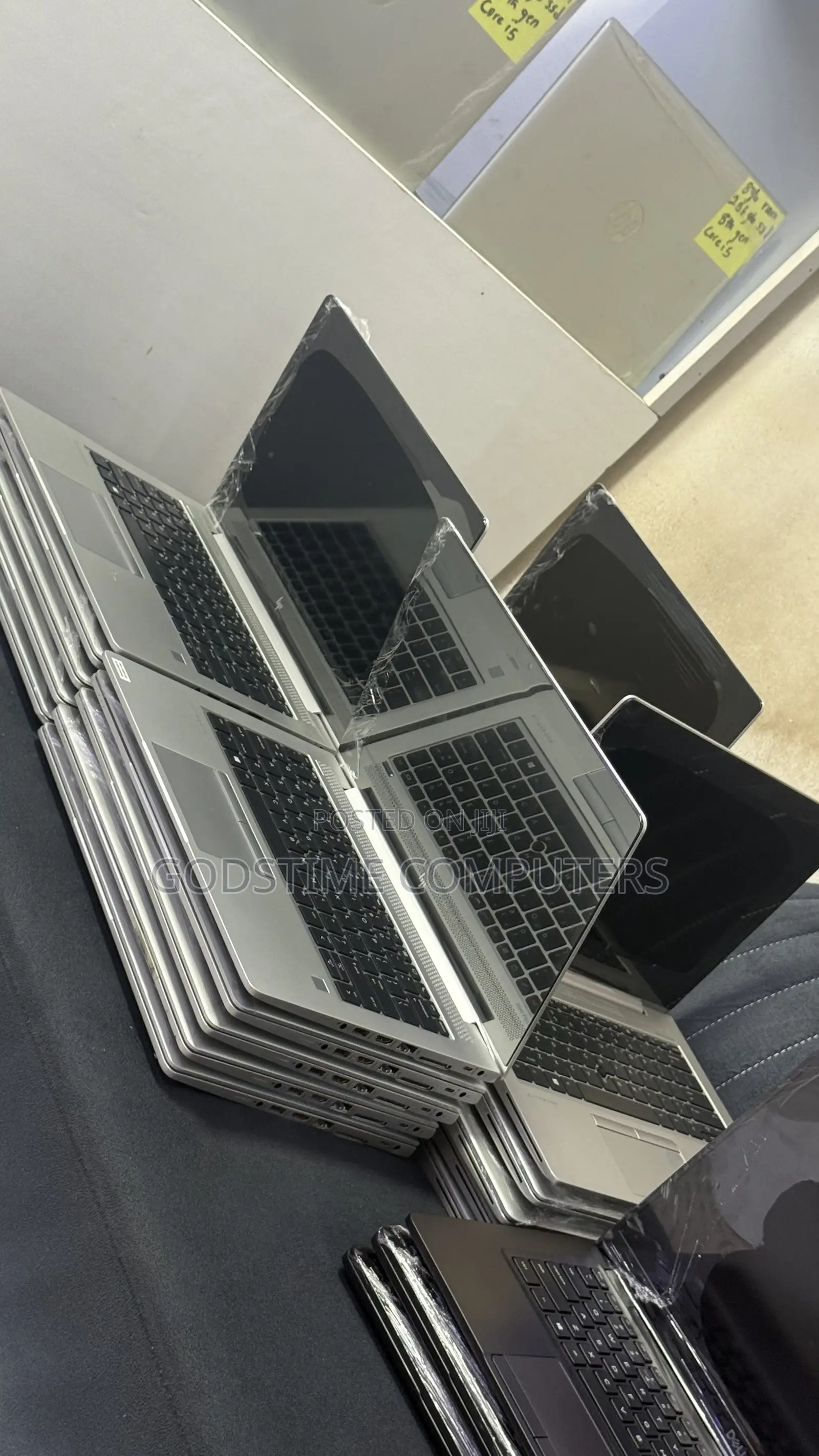 New Laptop HP 8GB AMD Ryzen 5 SSD 256GB