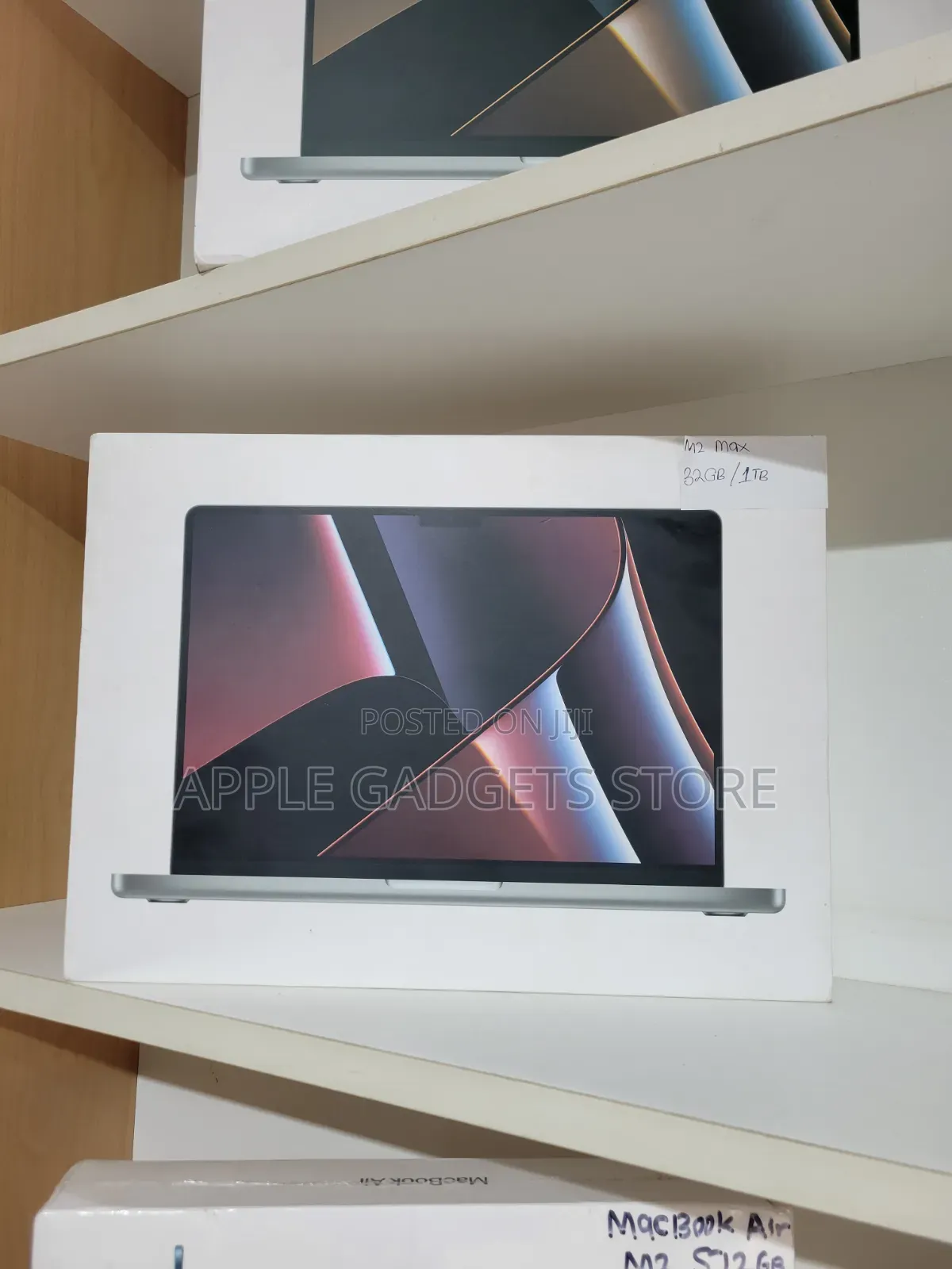 New Laptop Apple MacBook Pro 2023 M2 Max 32GB Intel Pentium SSD 512GB