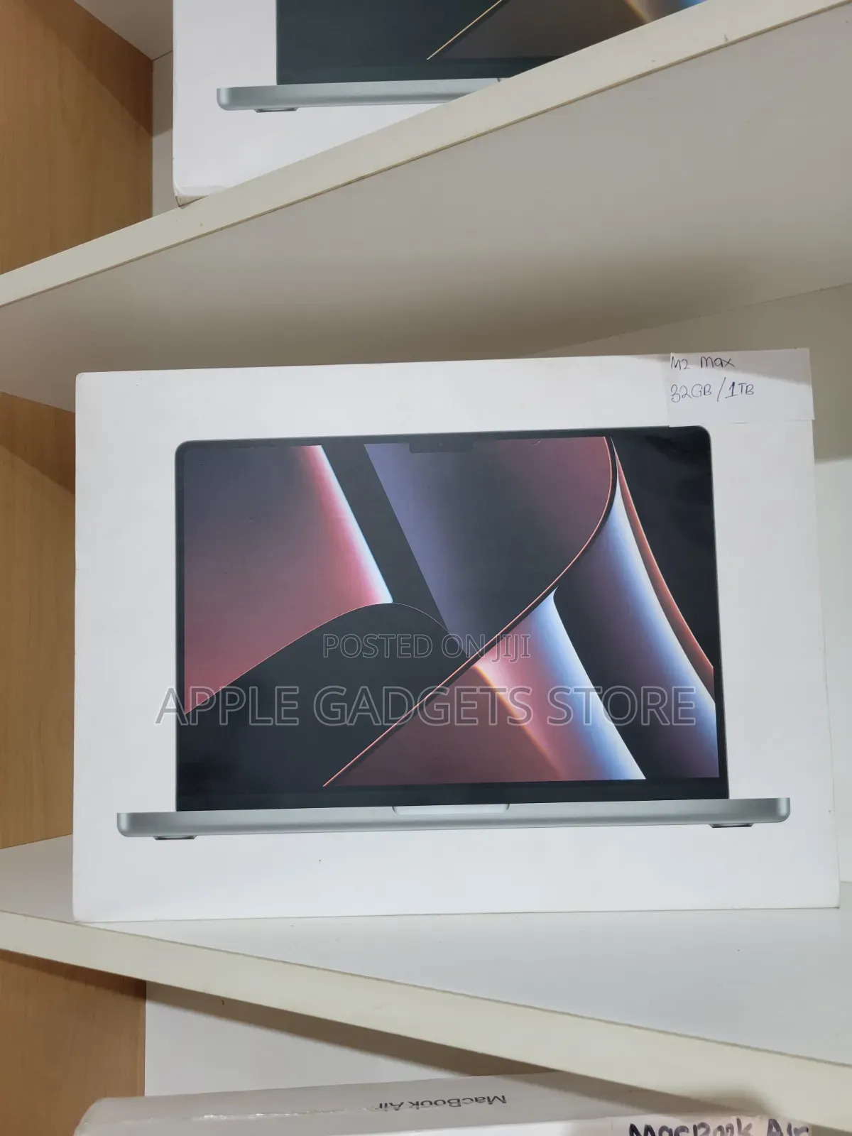New Laptop Apple MacBook Pro 2023 M2 Max 32GB Intel Pentium SSD 512GB