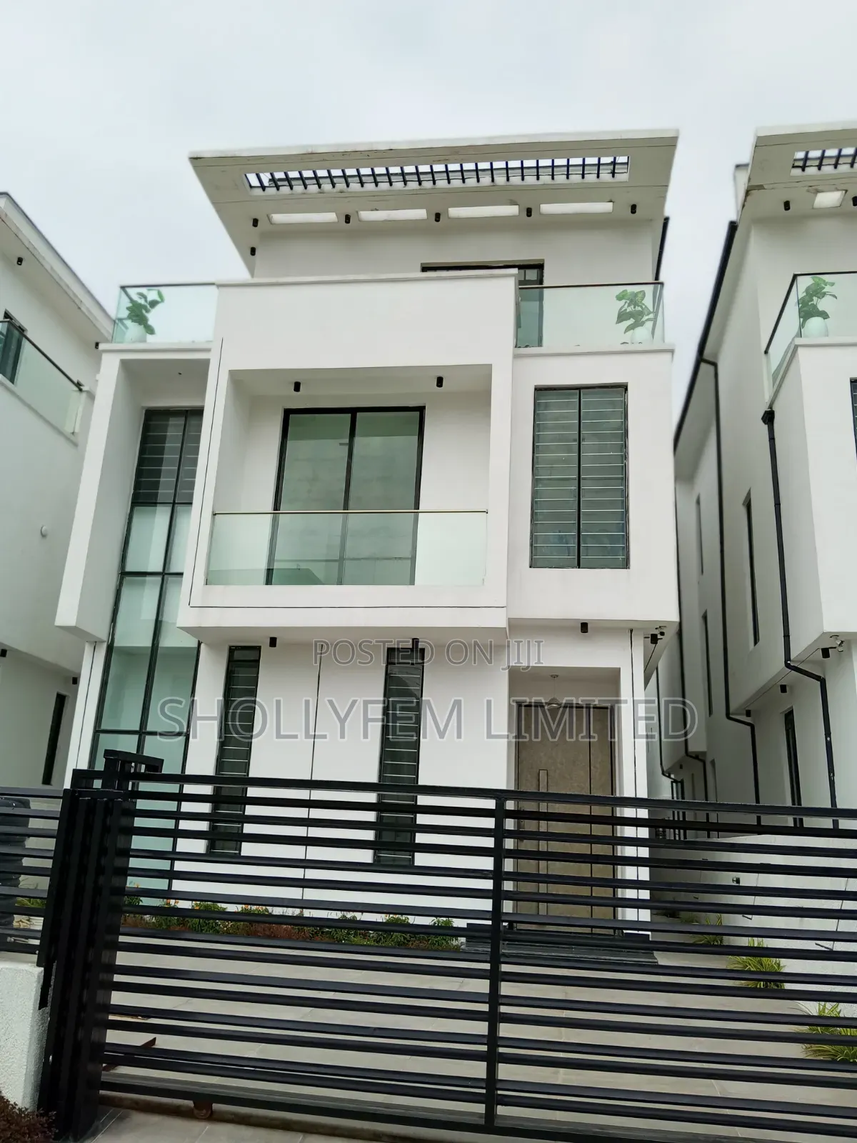 Furnished 5bdrm Duplex in Daffodil Estate, Lekki Phase 2 for sale