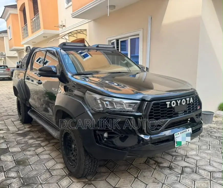 Toyota Hilux 2019 Black