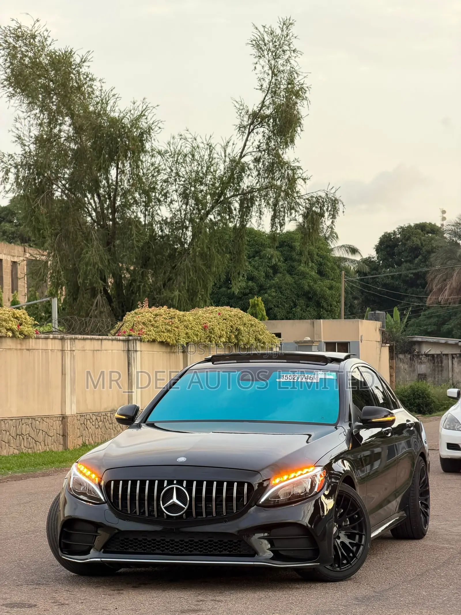 Mercedes-Benz C300 2016 Black