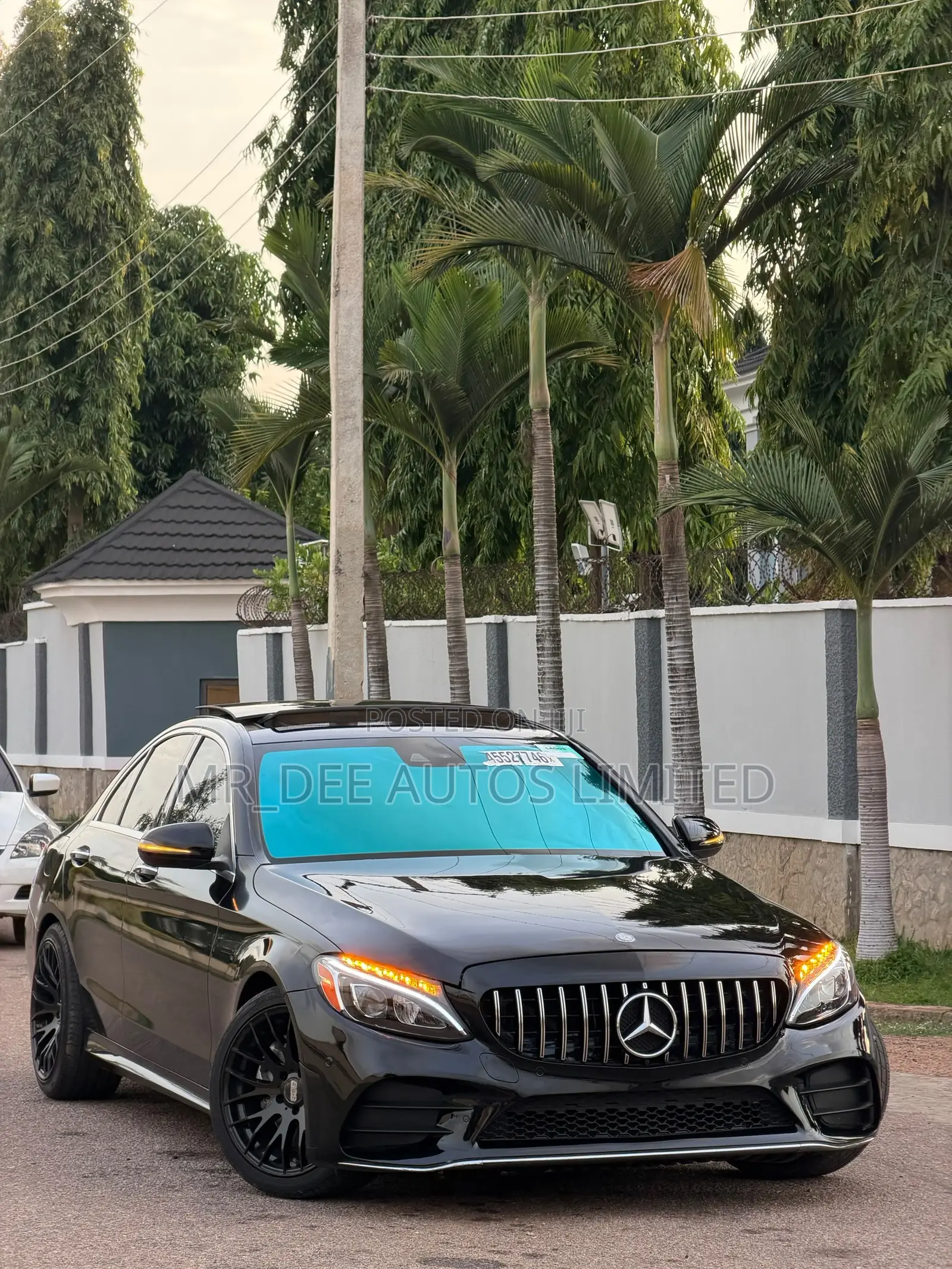 Mercedes-Benz C300 2016 Black