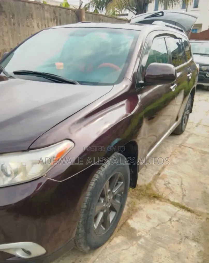 Toyota Highlander 2013 Brown