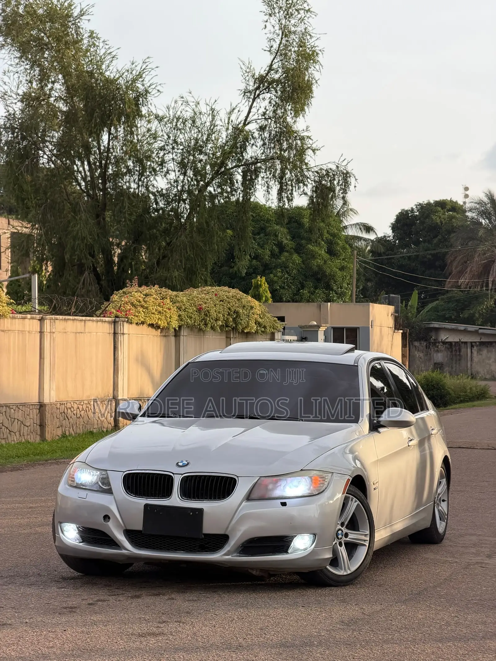 BMW 328i 2010 Silver