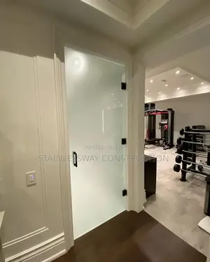 Executive Office Glass Partition With Premium Quality Finish