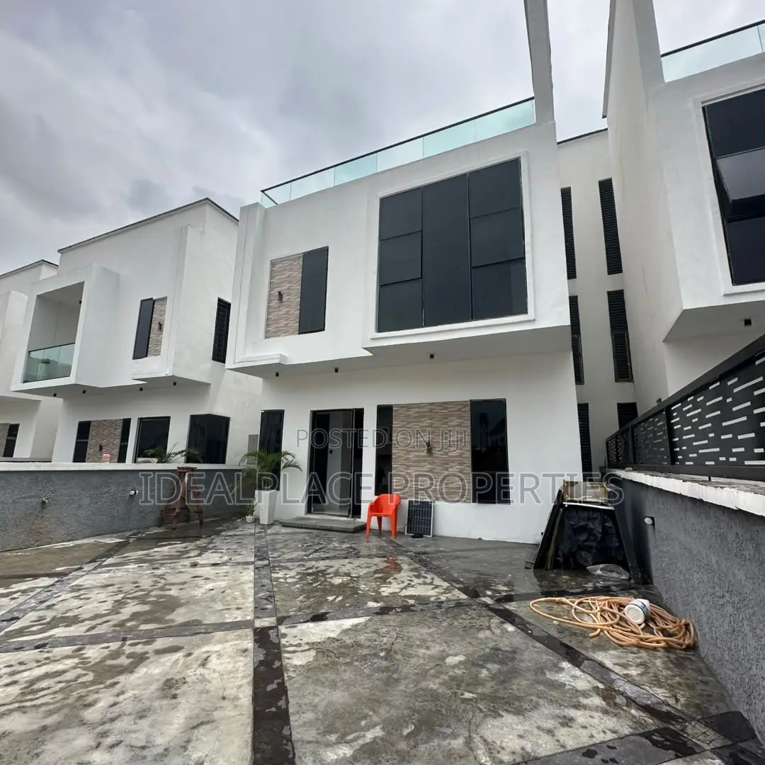 5bdrm Duplex in Sangotedo for sale