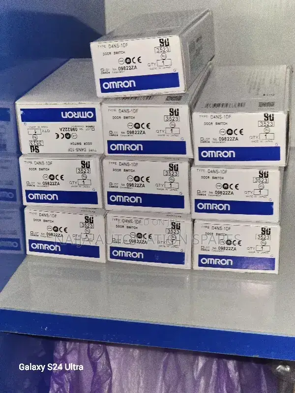 D4ns-1df | Omron | Door Switch + D4ds- | 09822za