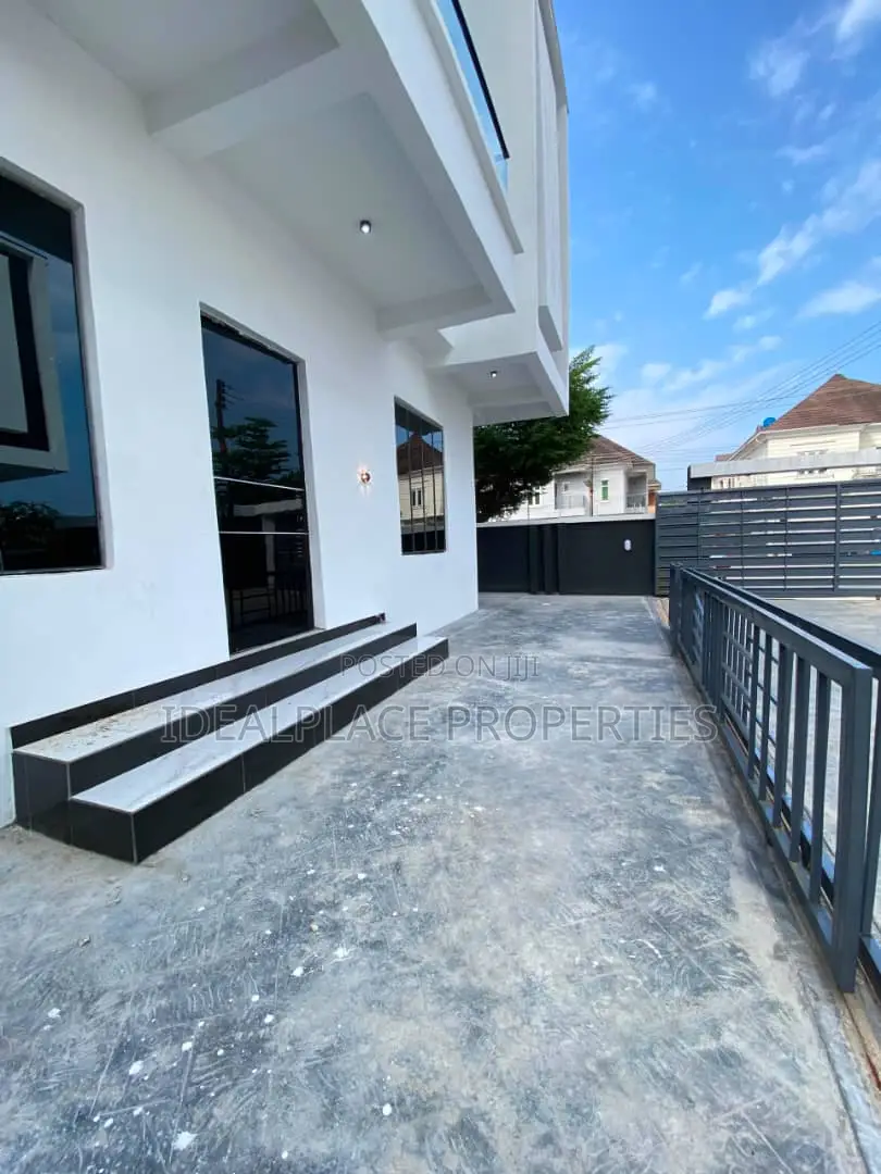 4bdrm Duplex in Idado for sale