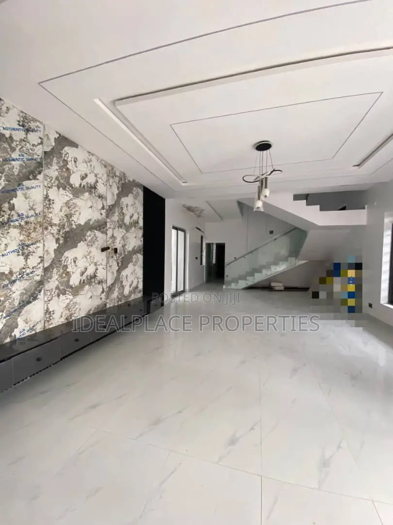 5bdrm Duplex in Ologolo for sale