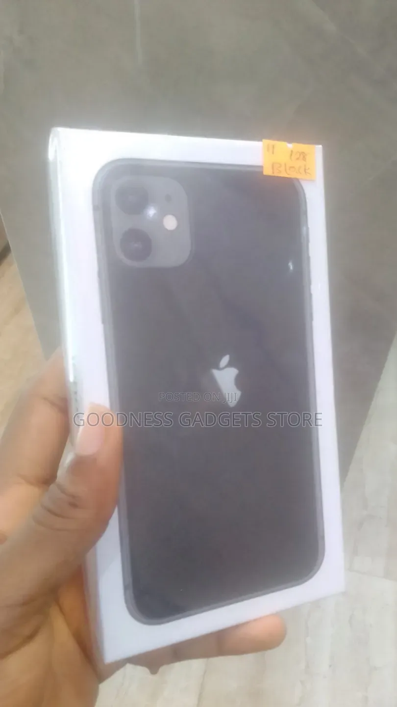 New Apple iPhone 11 128 GB Black