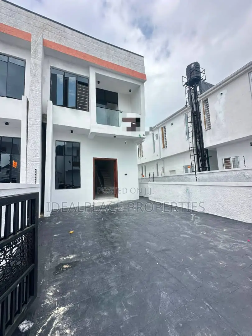 4bdrm Duplex in Ikota for sale
