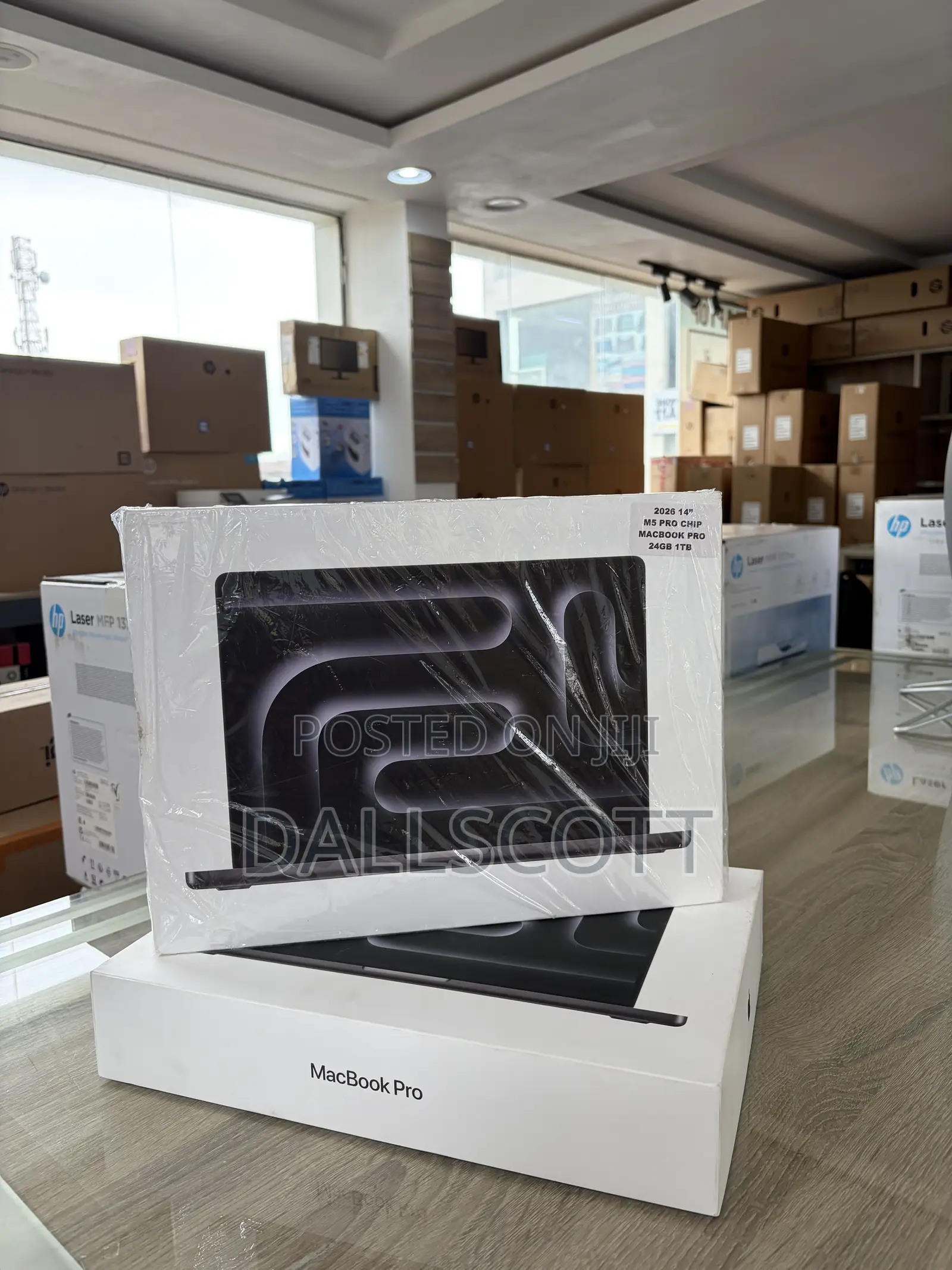 New Laptop Apple MacBook Pro 2026 M5 Pro 24GB Apple M5 Pro SSD 1T