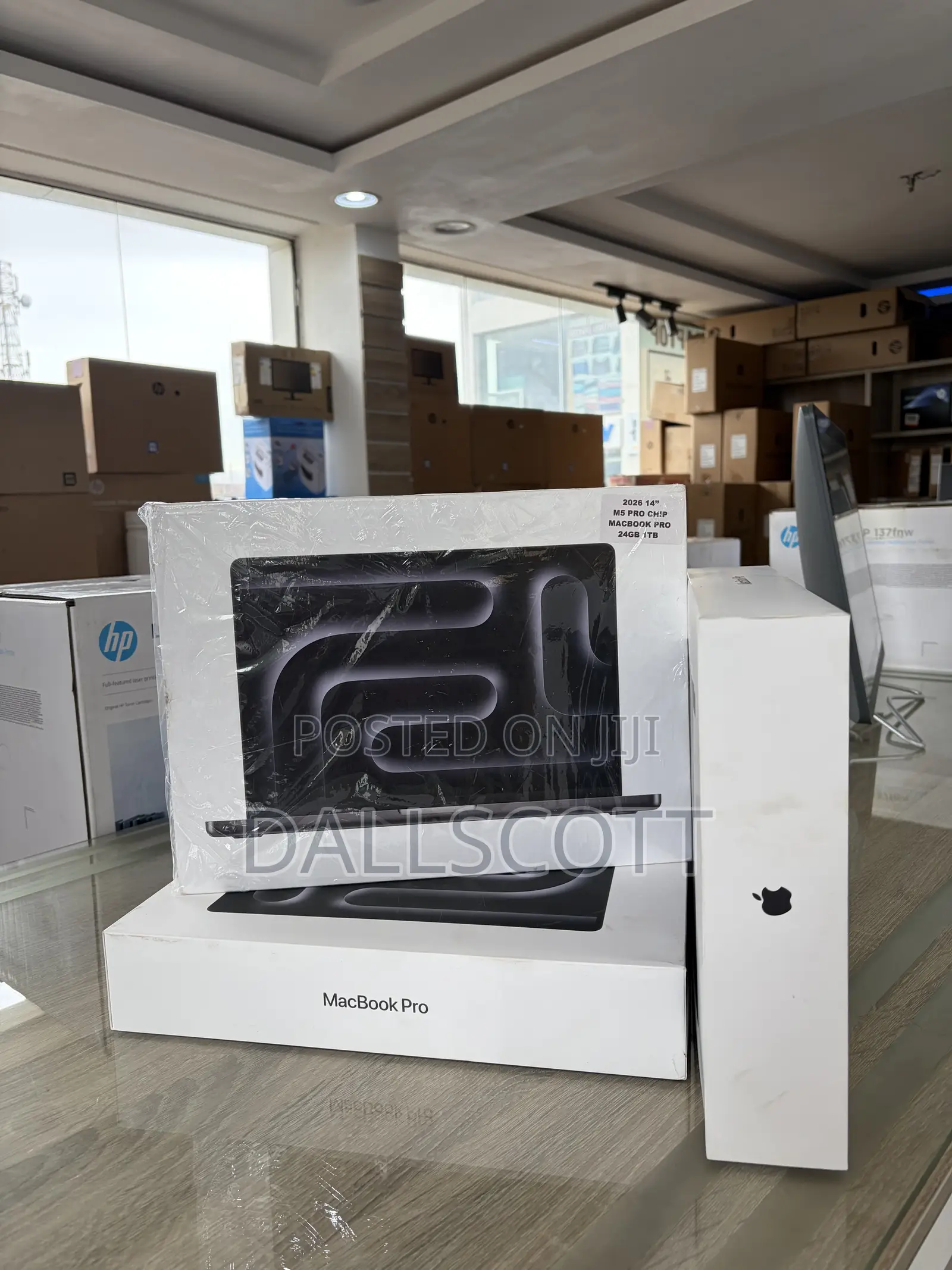 New Laptop Apple MacBook Pro 2026 M5 Pro 24GB Apple M5 Pro SSD 1T