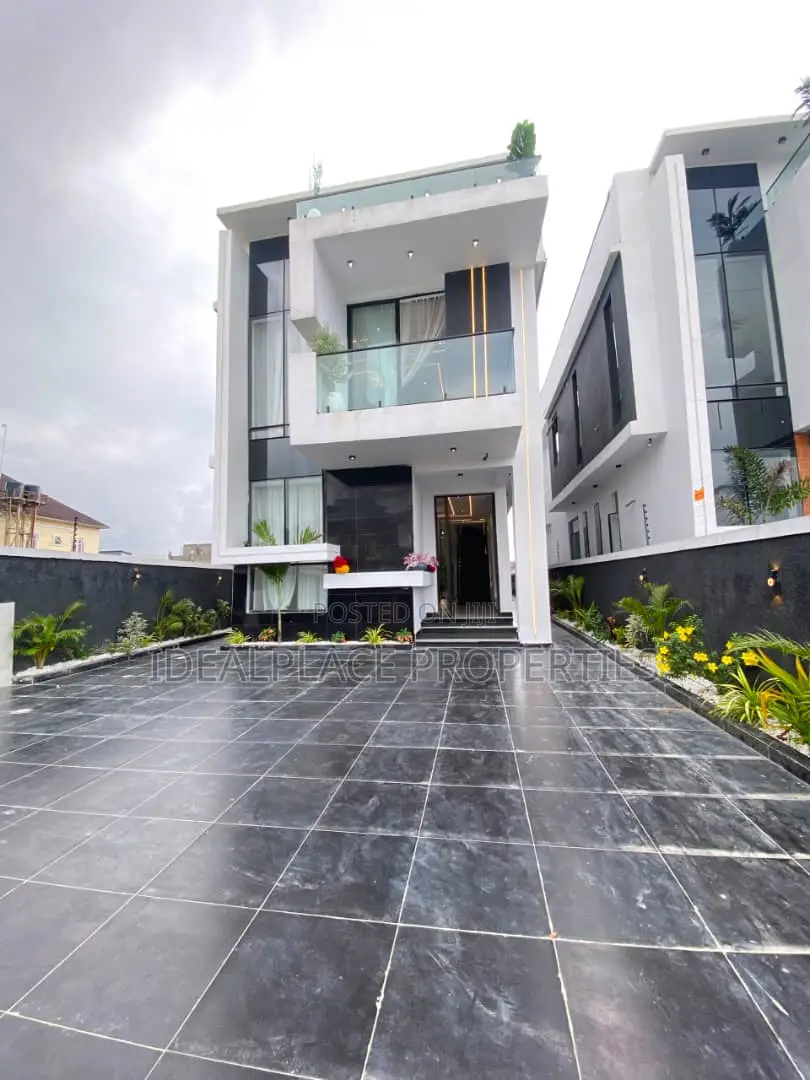 5bdrm Duplex in Ologolo for sale