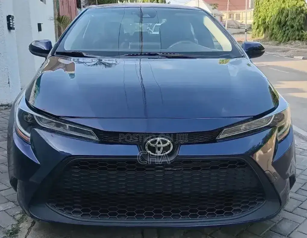 Toyota Corolla LE 2021 Blue