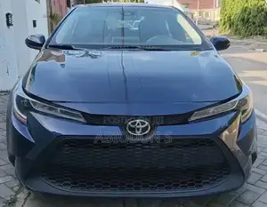 Toyota Corolla LE 2021 Blue
