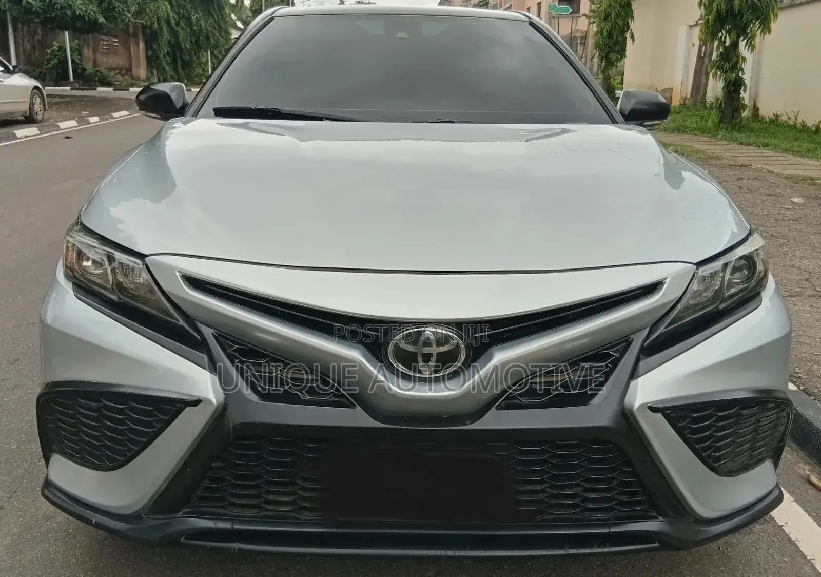 Toyota Camry SE 2022 Silver