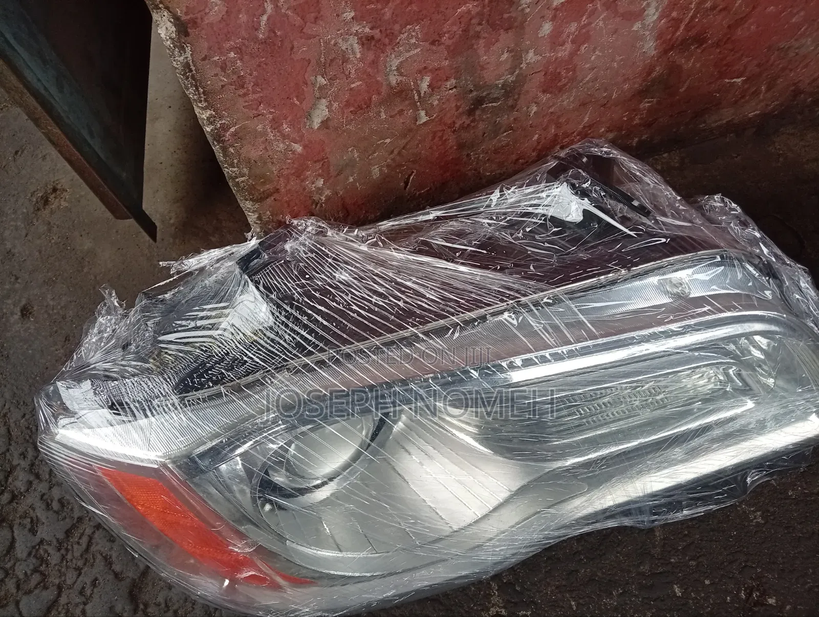 2015 Chrysler 300c Headlight