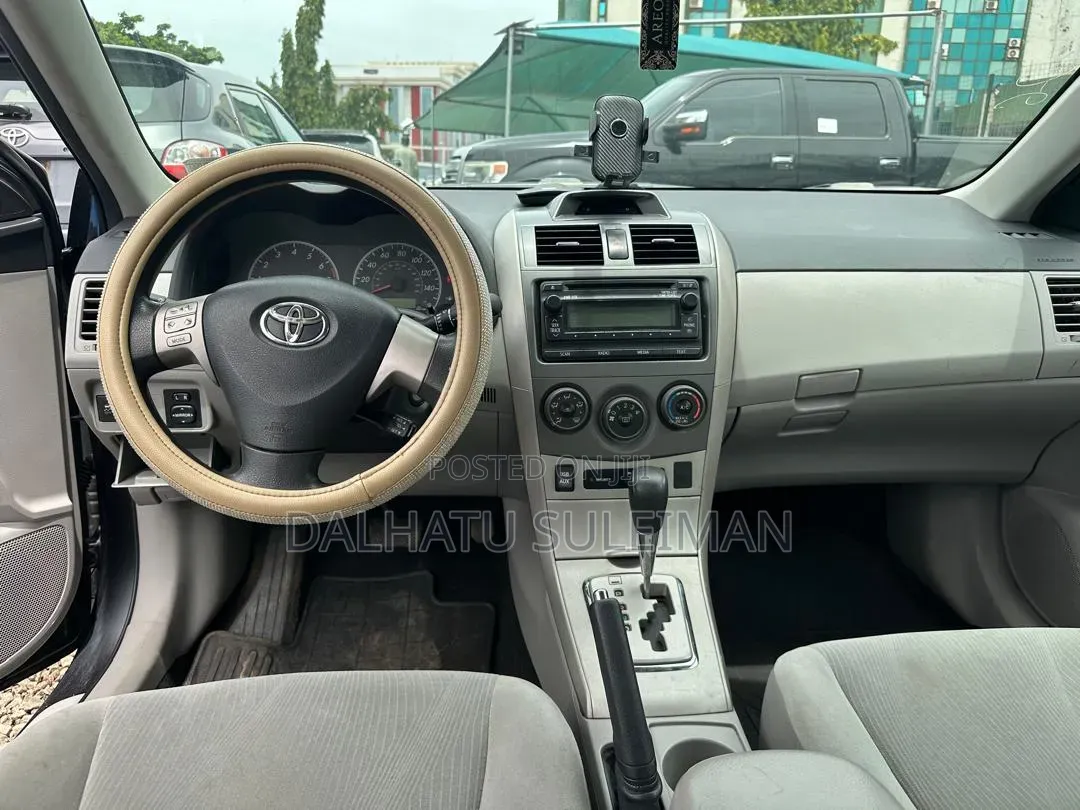 Toyota Corolla 2013 Gray
