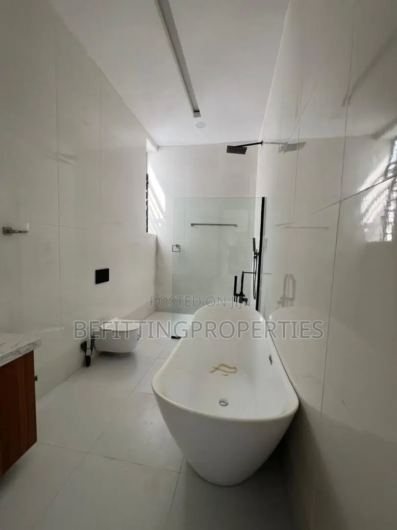 4bdrm Duplex in Ajah for sale