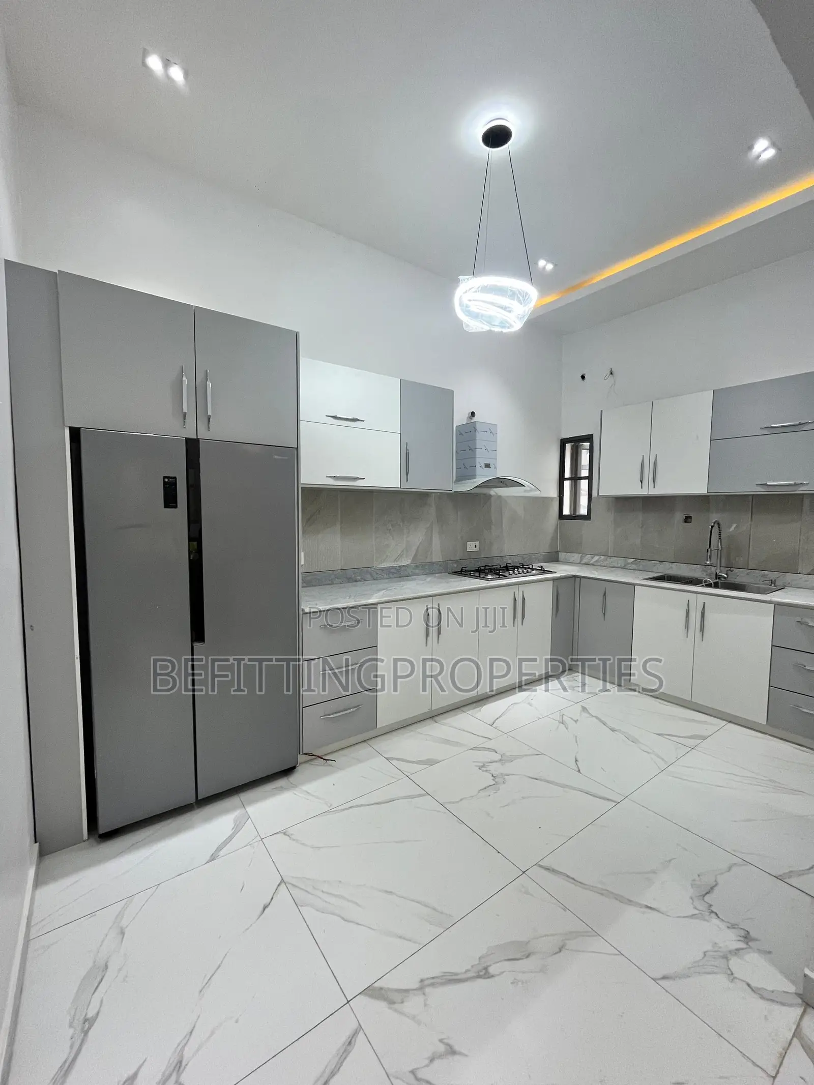 5bdrm Duplex in Lekki for sale