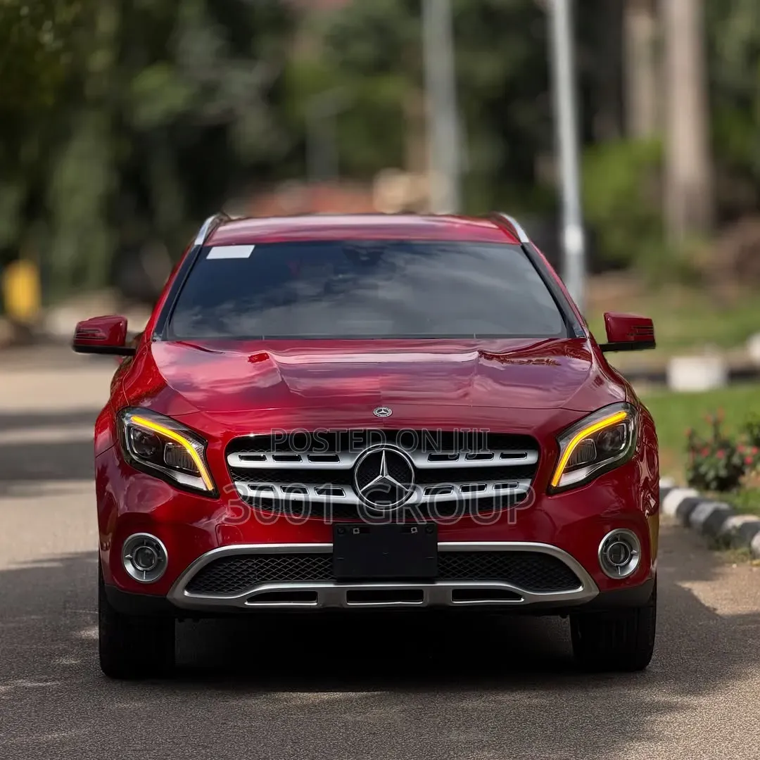 Mercedes-Benz GLA 250 2020 Red