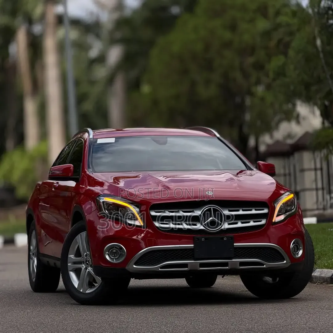 Mercedes-Benz GLA 250 2020 Red