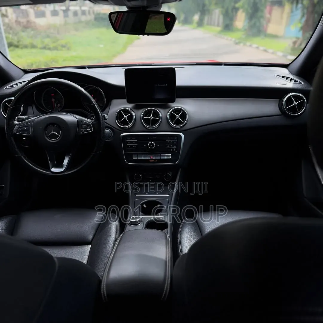 Mercedes-Benz GLA 250 2020 Red