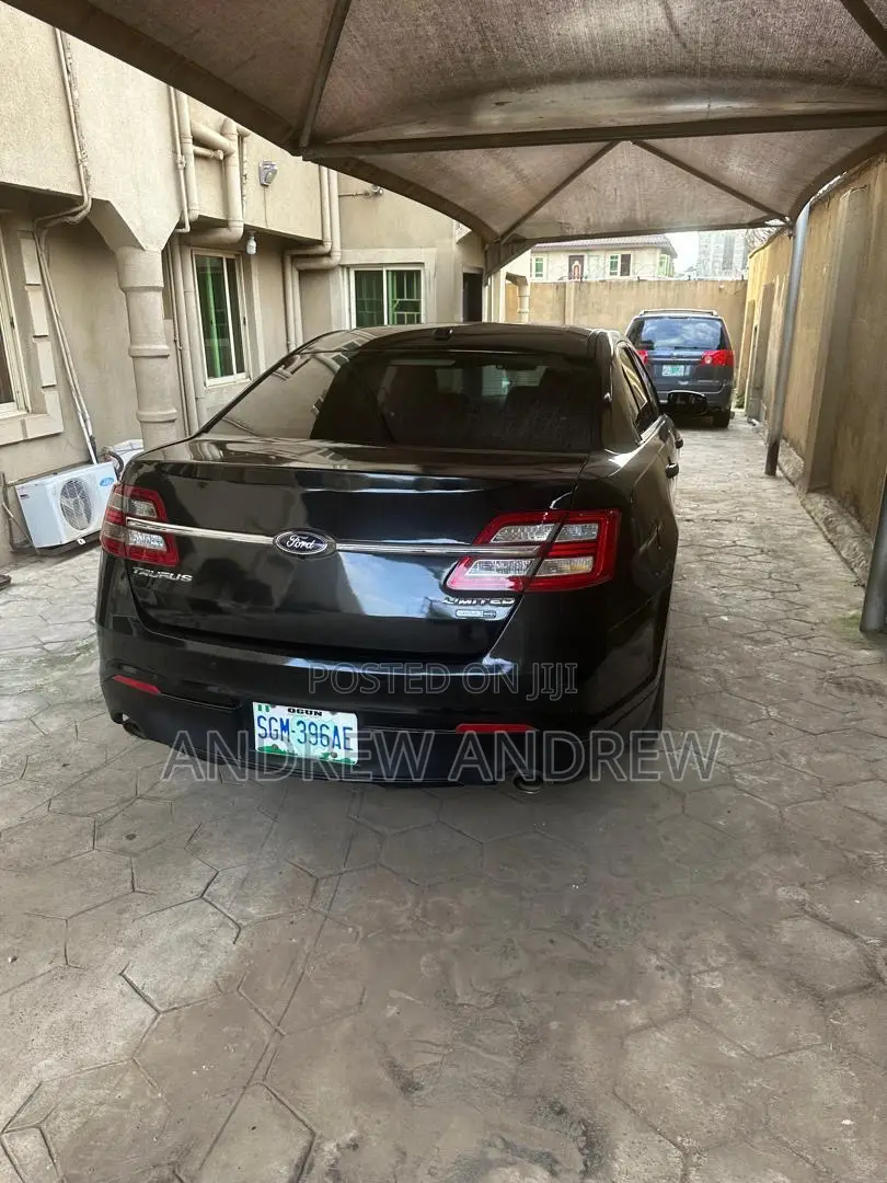 Ford Taurus 2014 Black