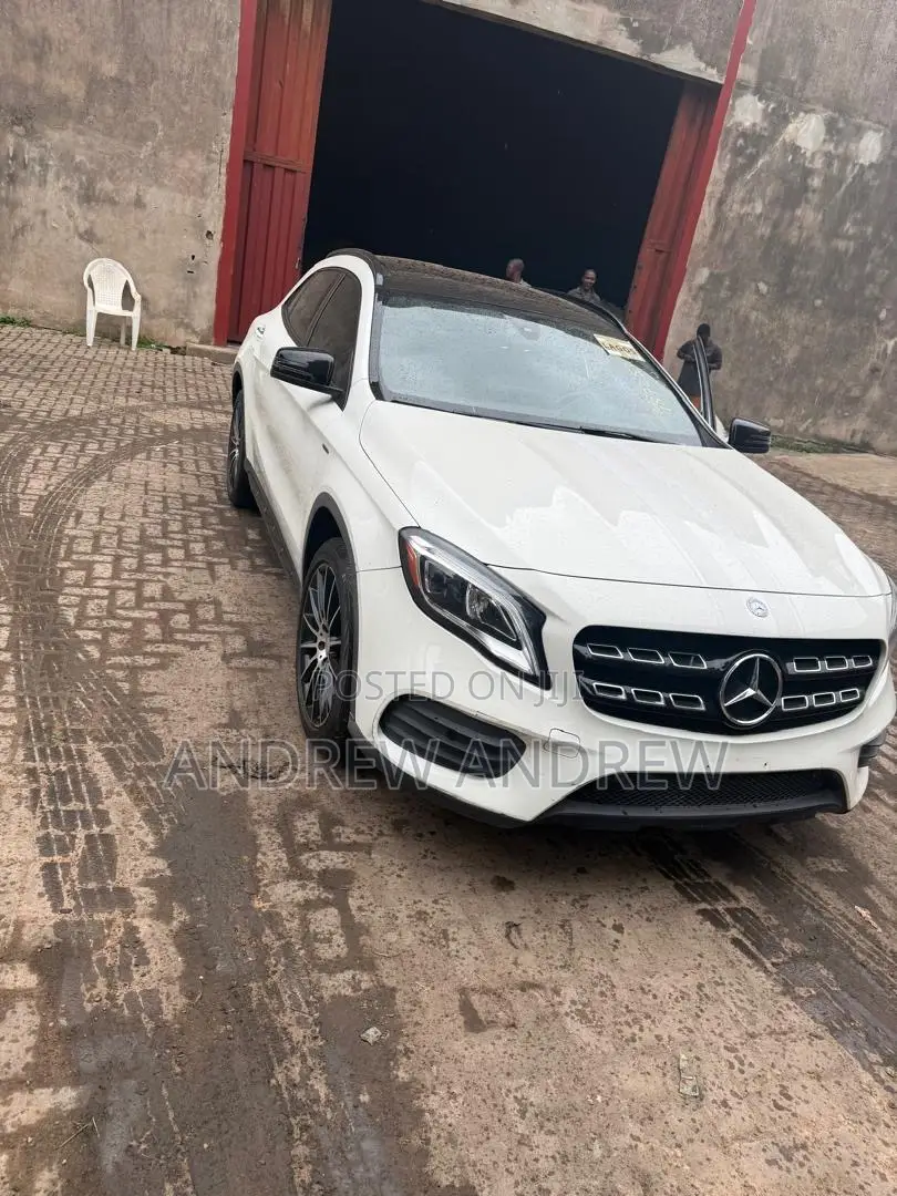 Mercedes-Benz GLA 250 2017 White