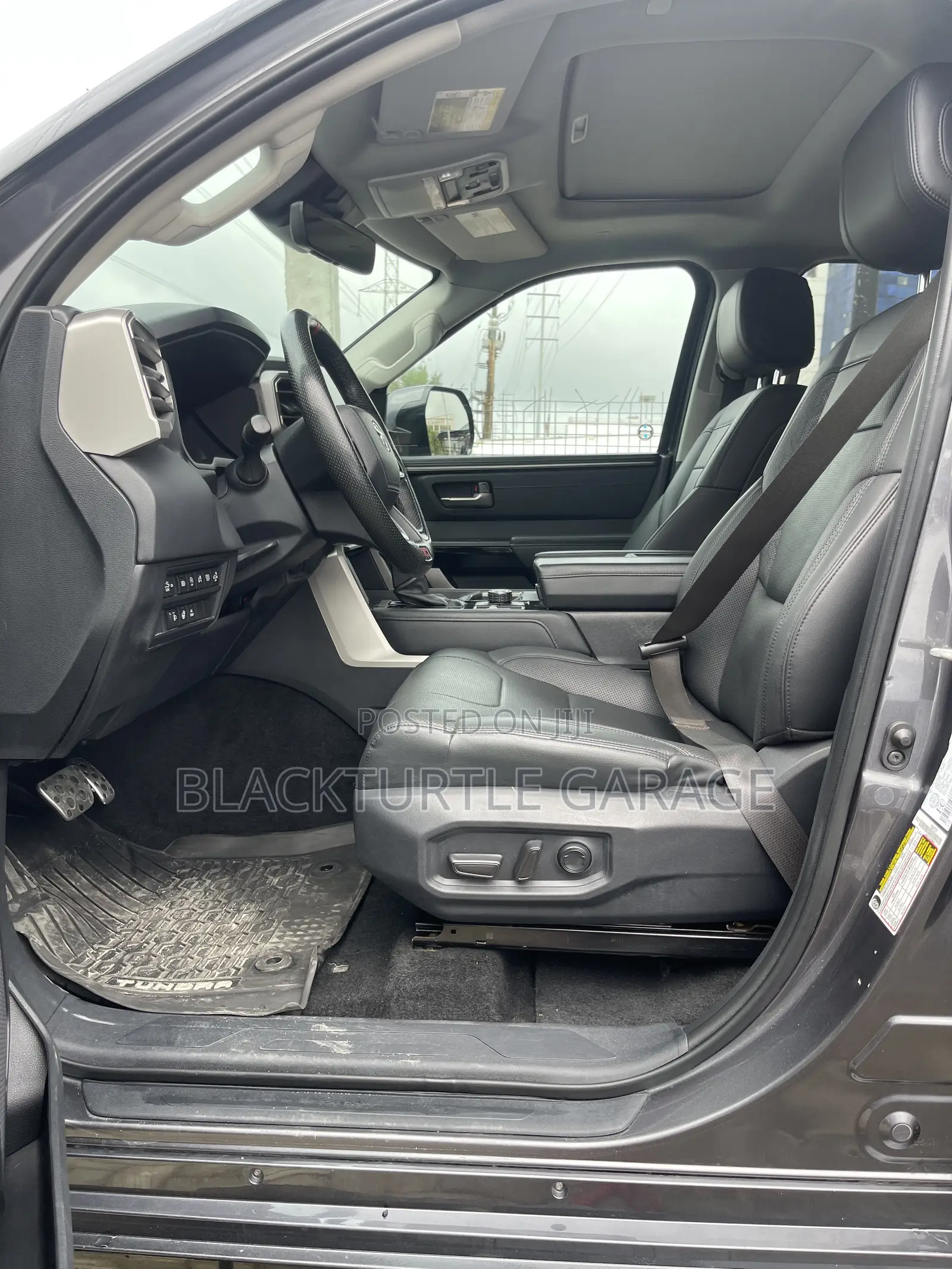 Toyota Tundra 2023 Gray