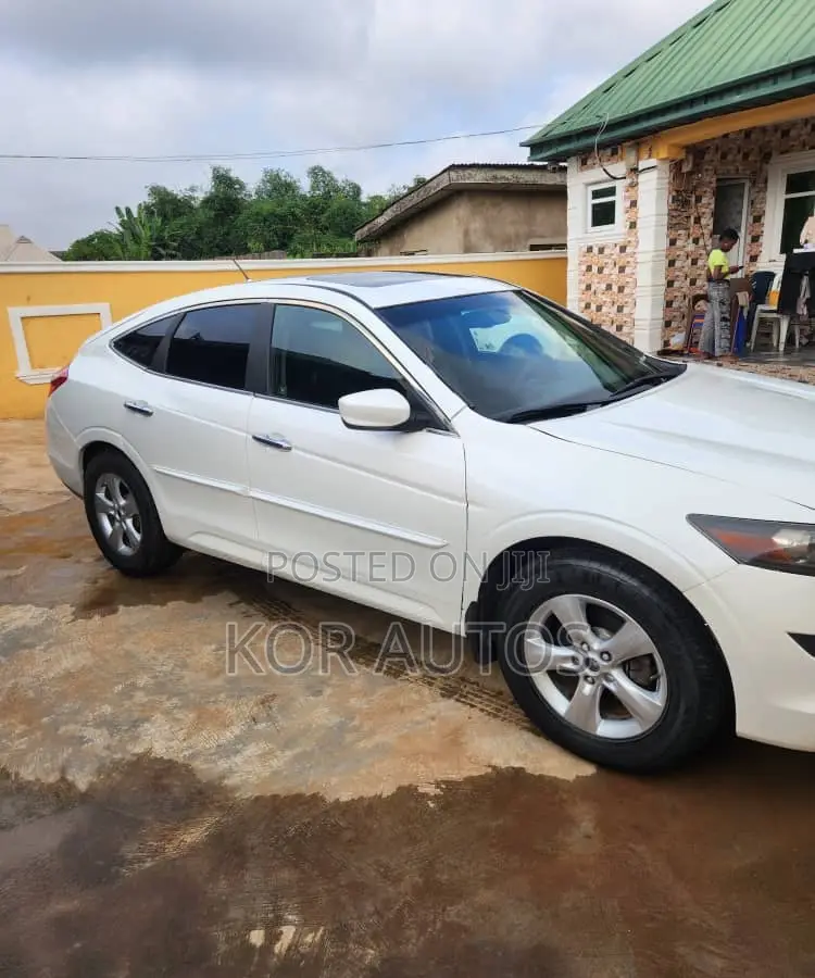 Honda Accord Crosstour 2010 White