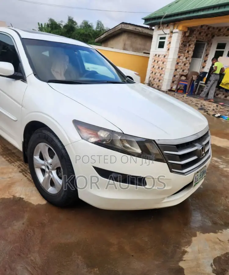 Honda Accord Crosstour 2010 White