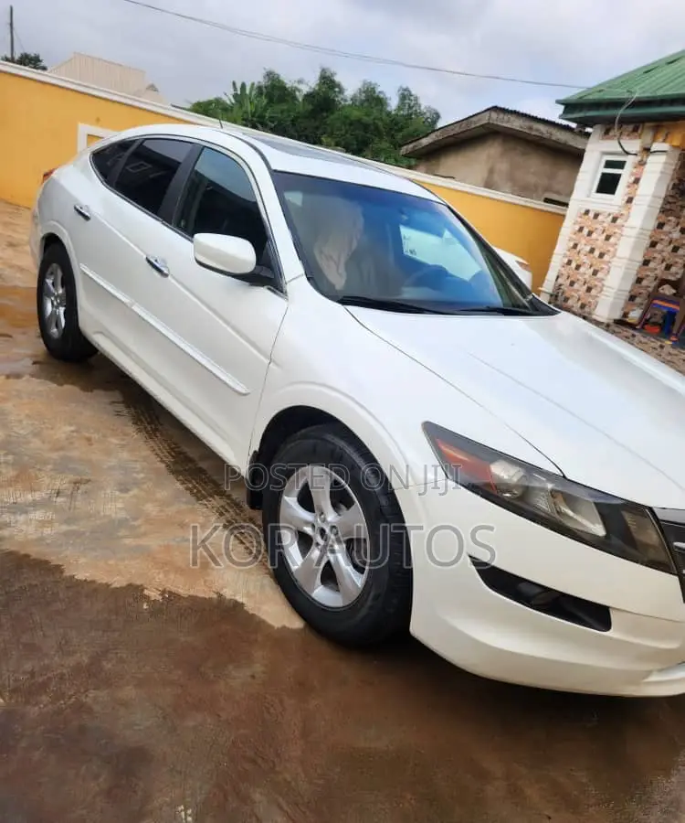 Honda Accord Crosstour 2010 White