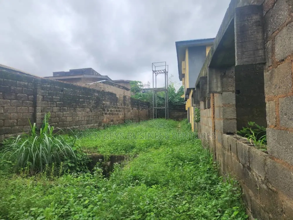 3bdrm Block of Flats in Ologede Estate, New, Akala Express for sale