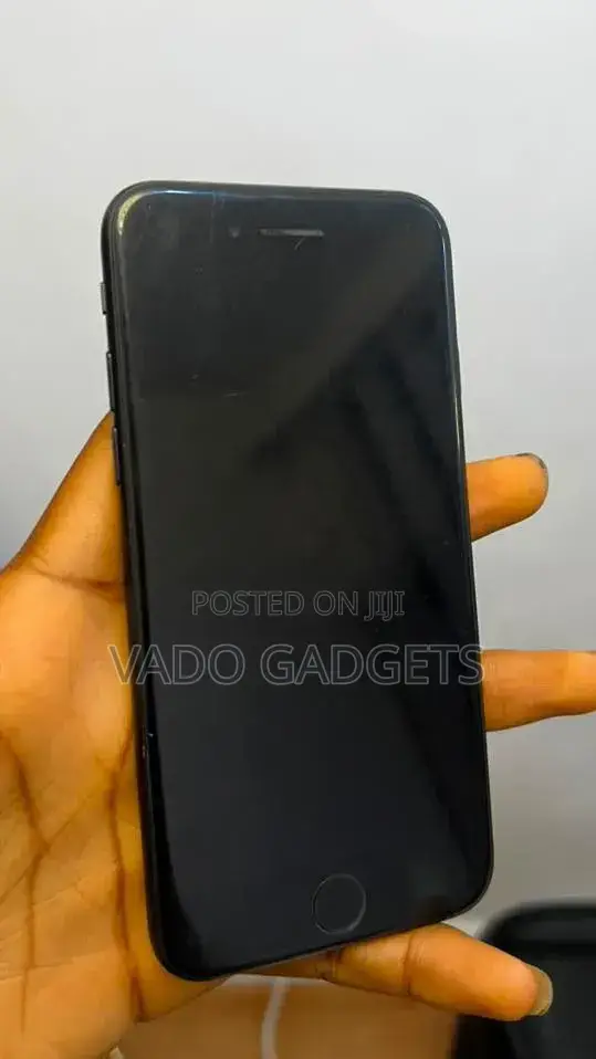 Apple iPhone 7 32 GB Black