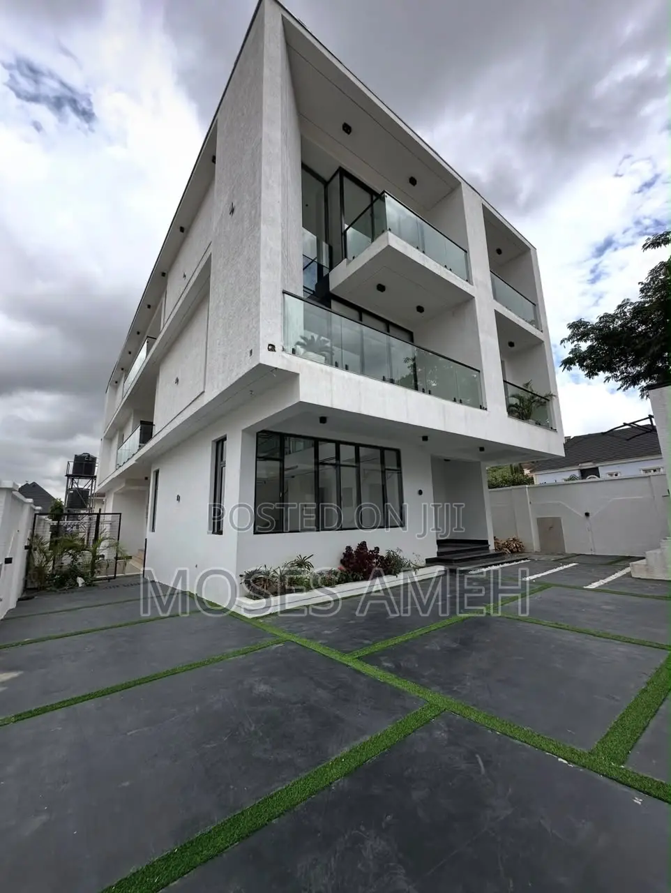 5bdrm Duplex in Apo Resettlement for sale