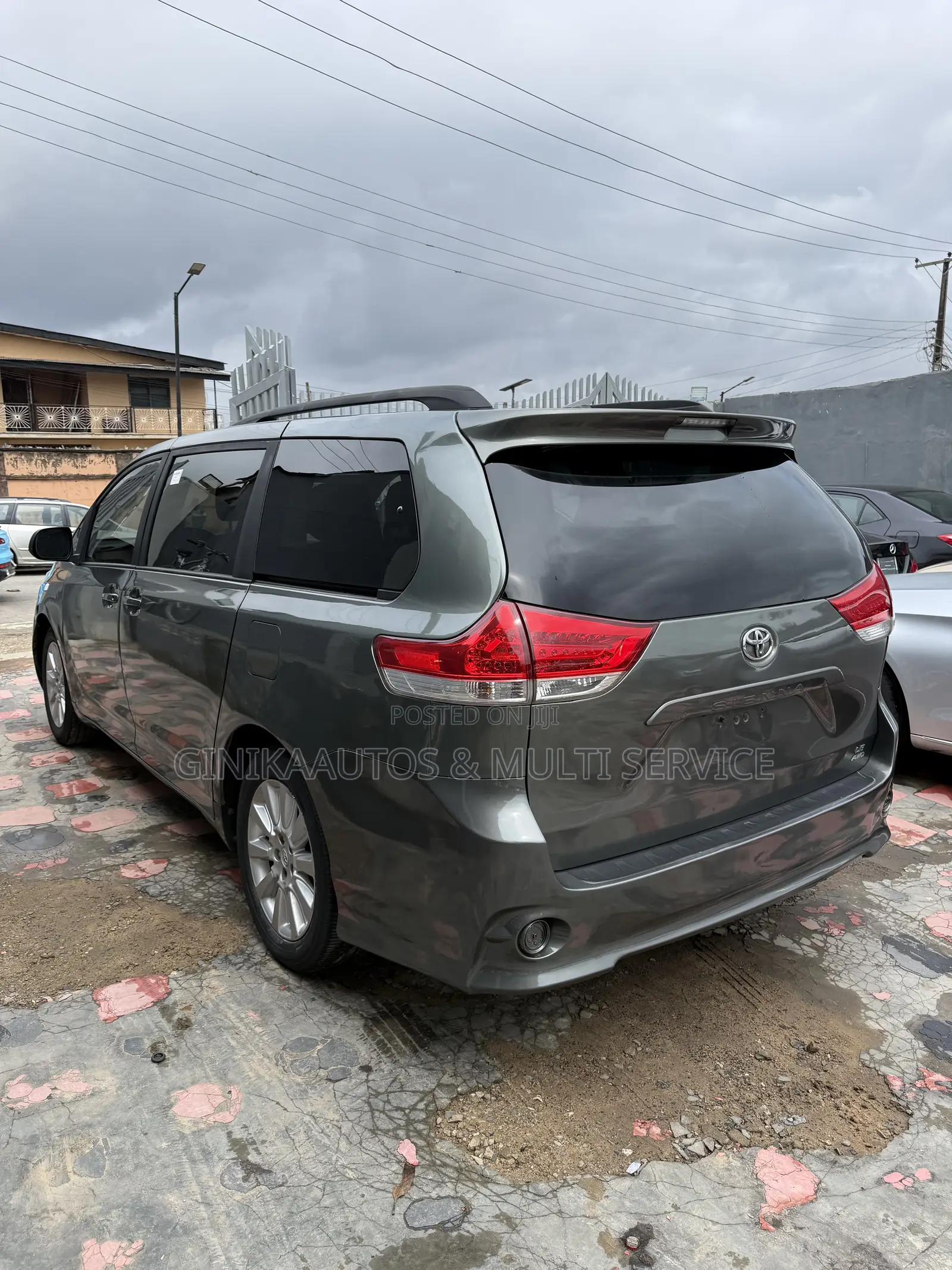 Toyota Sienna LE 7 Passenger 2012 Green