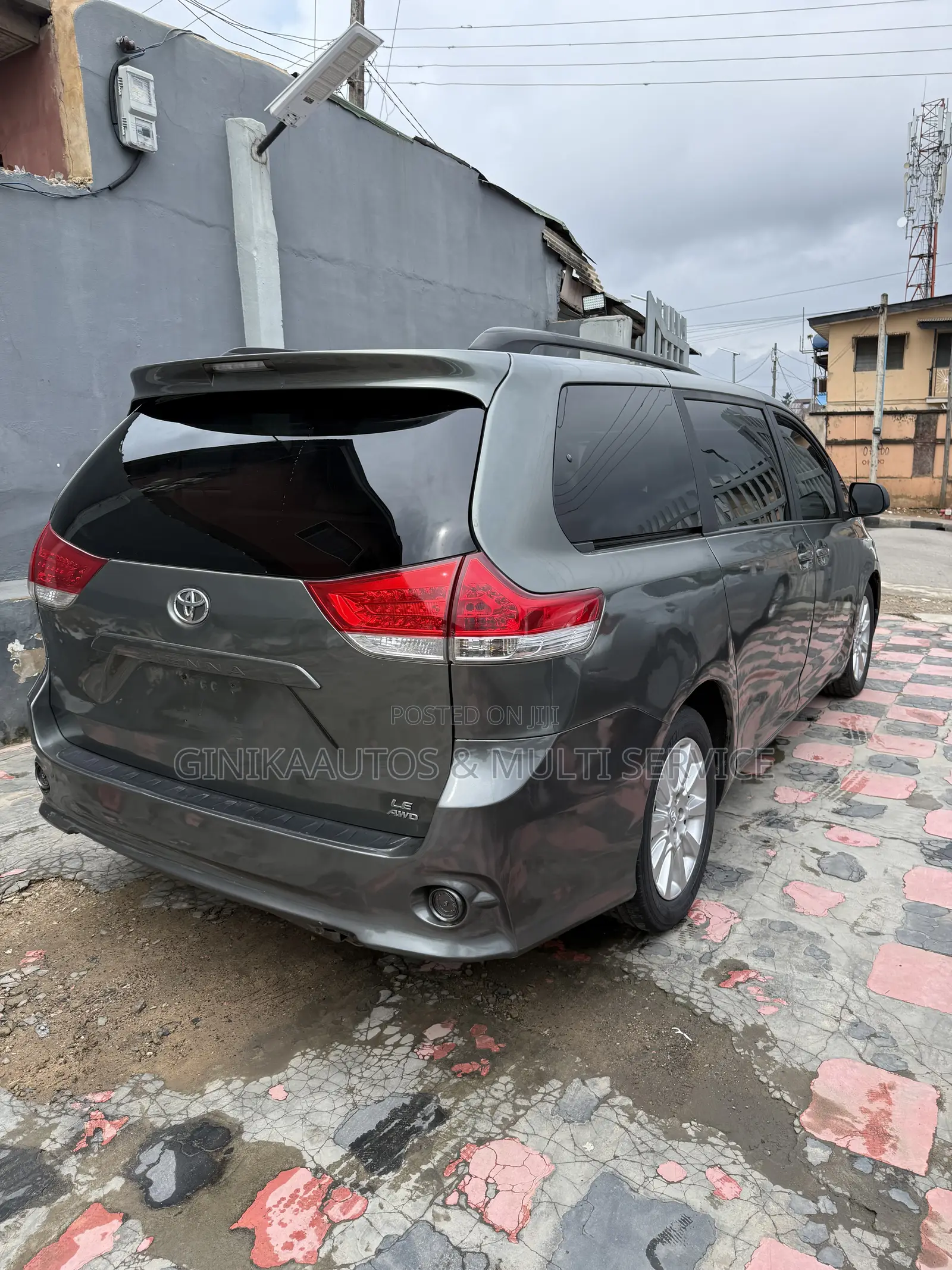 Toyota Sienna LE 7 Passenger 2012 Green