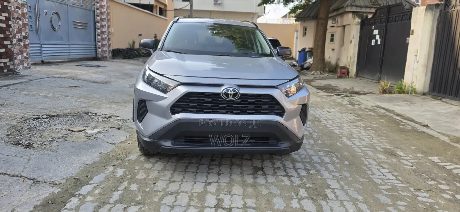 Toyota RAV4 2021 Silver