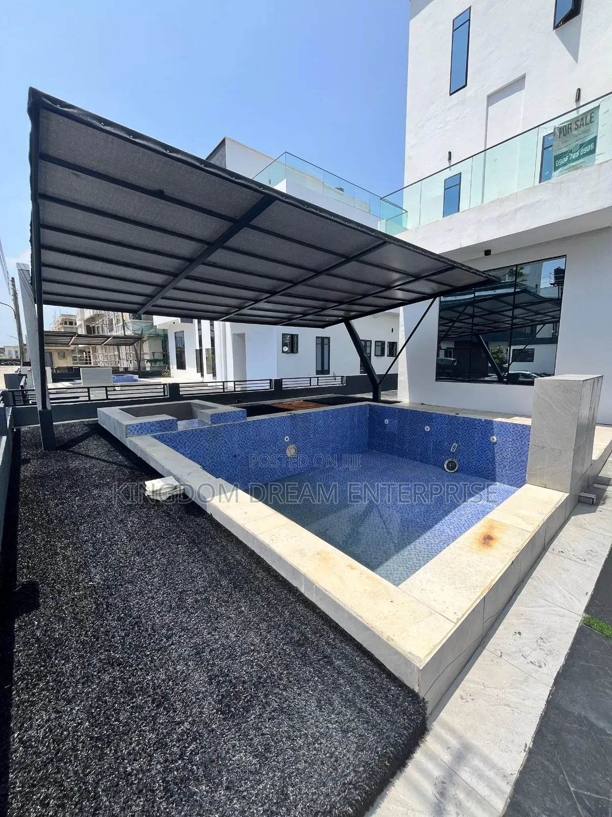 5bdrm Duplex in Victory Park Estate for sale