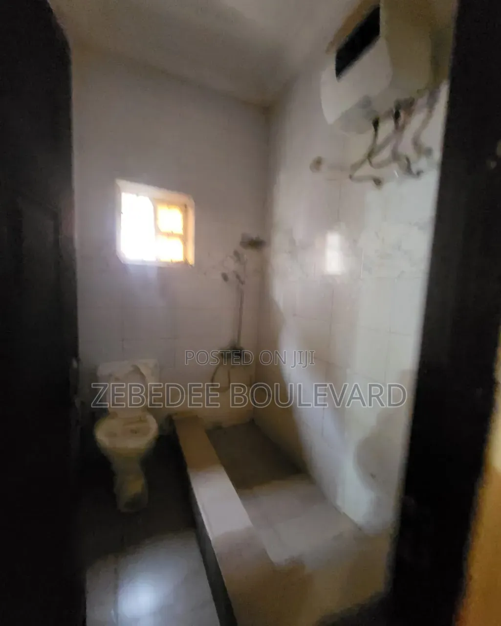 3bdrm Block of Flats in Durumi for rent