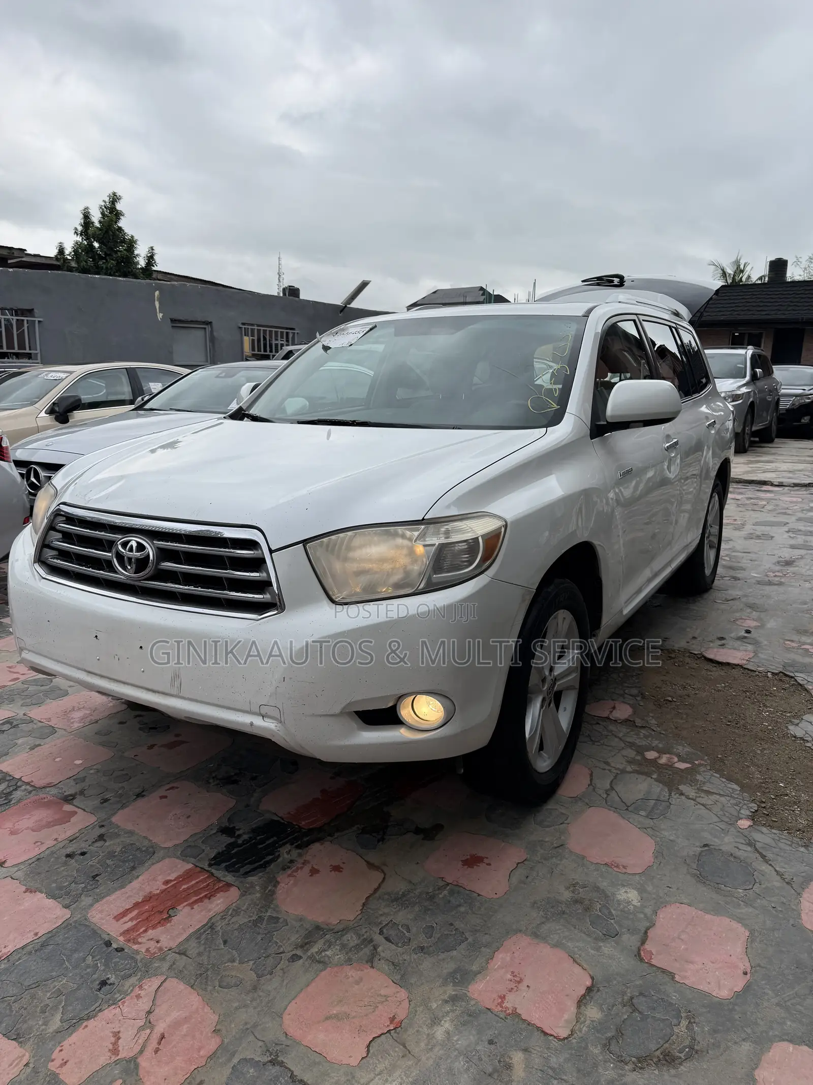 Toyota Highlander Limited 2010 White