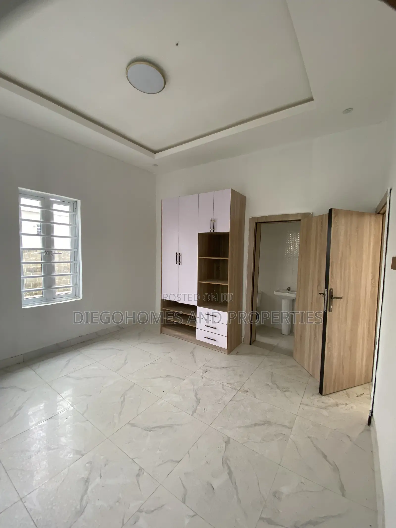 3bdrm Bungalow in Awoyaya for sale