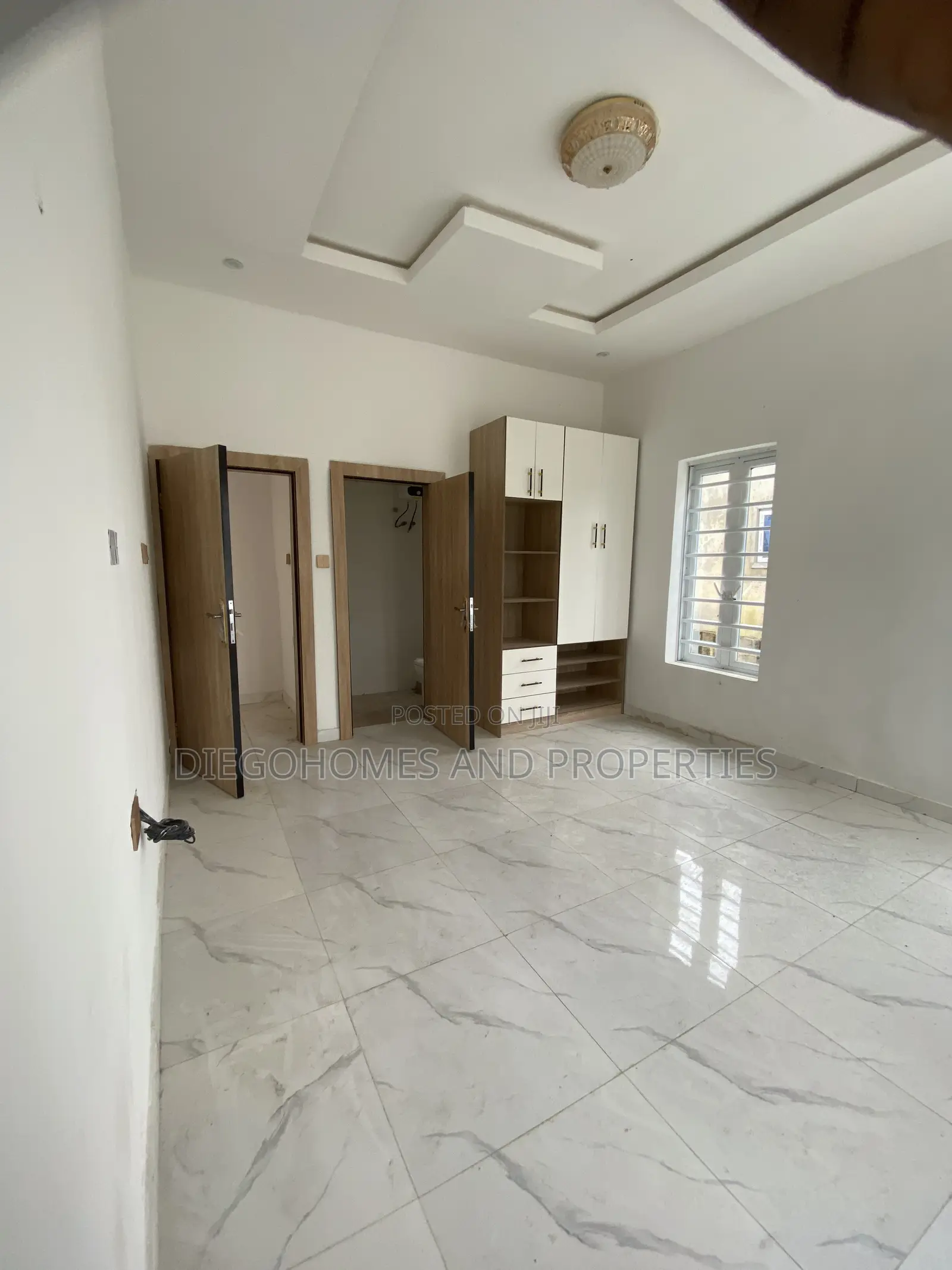 3bdrm Bungalow in Awoyaya for sale