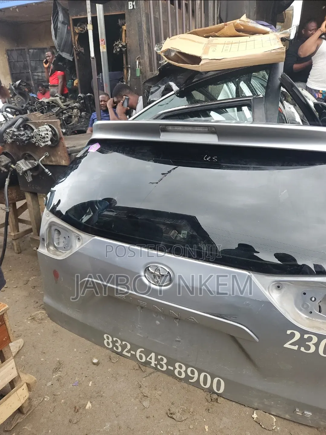 Complete Boot for Toyota Sienna 2012