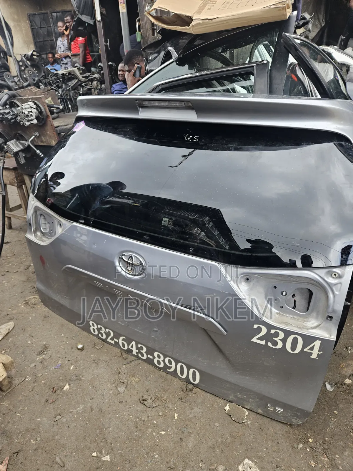 Complete Boot for Toyota Sienna 2012